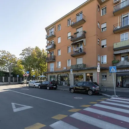 City Retreat A Due Passi Dalla Fiera Lägenhet *