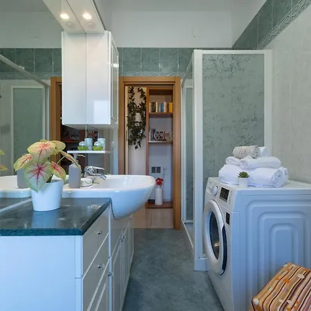 City Retreat A Due Passi Dalla Fiera Apartment