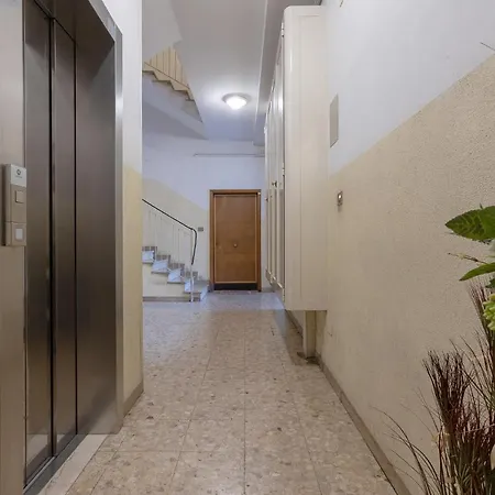 City Retreat A Due Passi Dalla Fiera Appartement Bologne